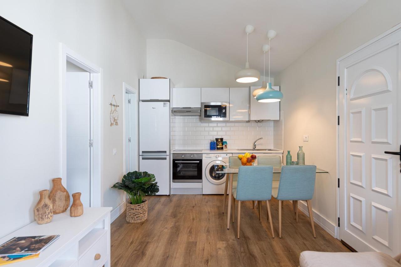 Homeforguest Modern And New Beachfront Apartment Ла Олива Екстериор снимка