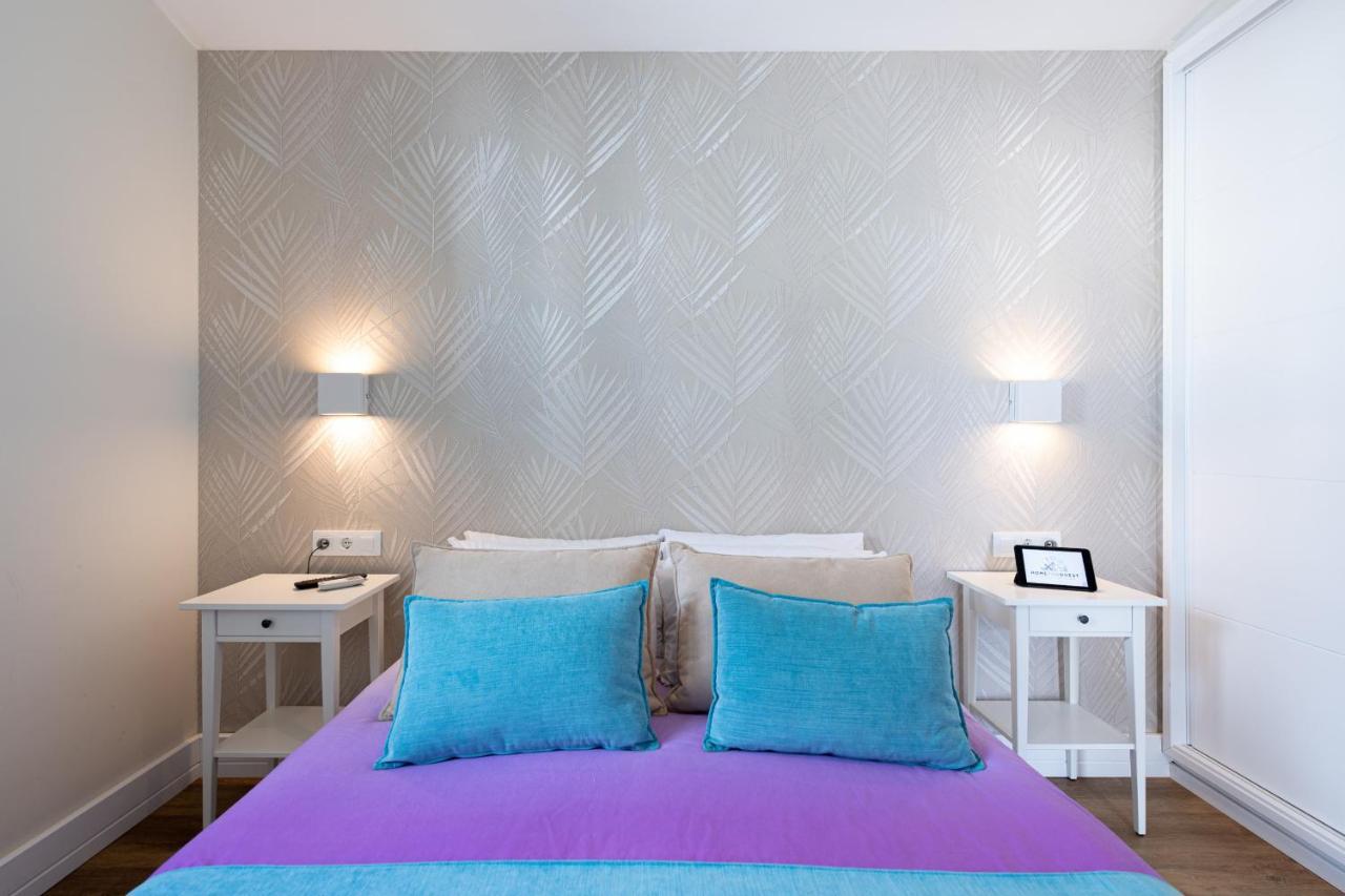 Homeforguest Modern And New Beachfront Apartment Ла Олива Екстериор снимка