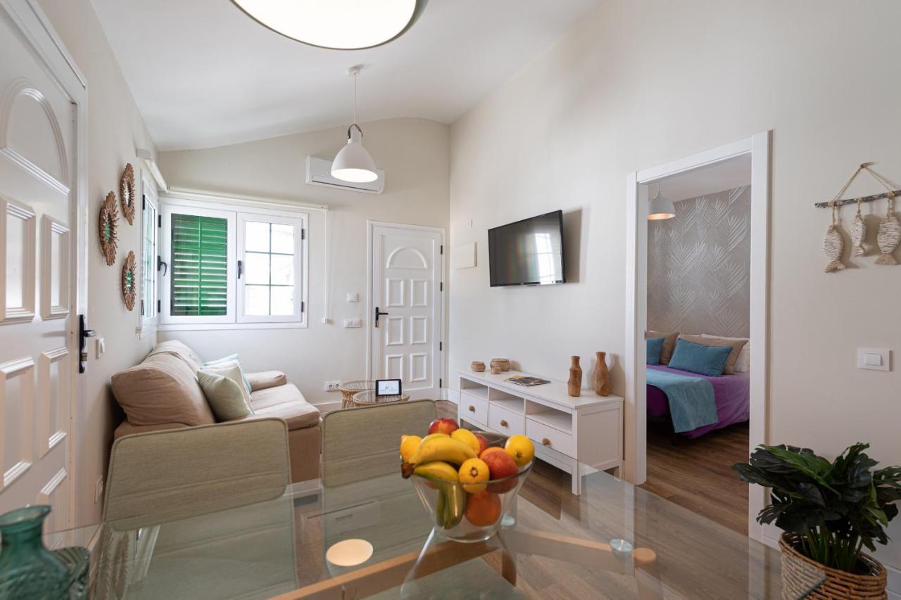 Homeforguest Modern And New Beachfront Apartment Ла Олива Екстериор снимка